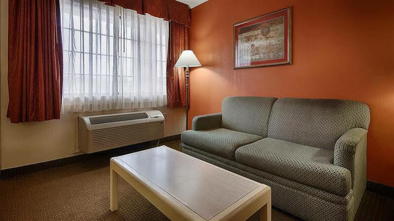 Best Western Airport Inn Pearl Eksteriør billede